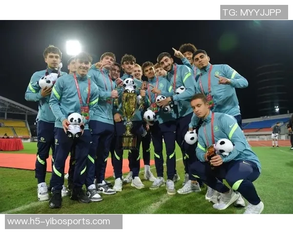 足球队的人员构成与比赛规则解析：一支足球队究竟需要多少人才能参赛